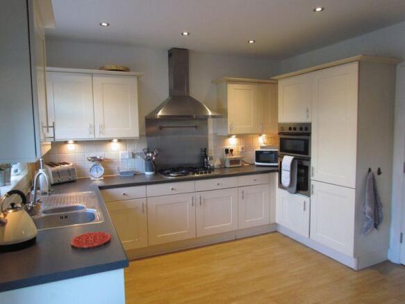 Kitchen 1