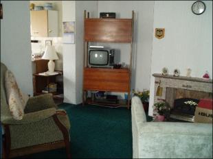 DINING/SITTING ROOM
