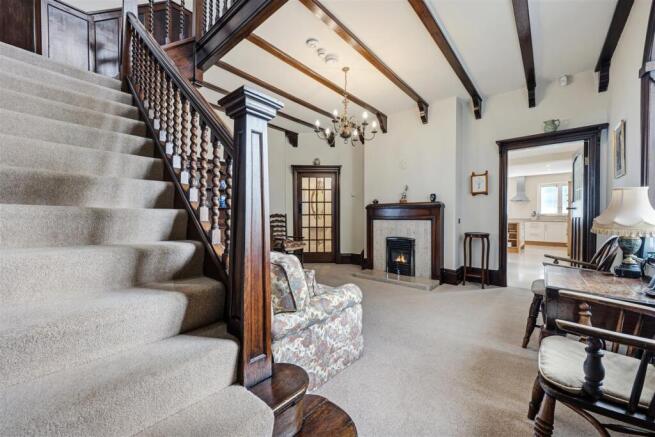 Entrance Hallway.jpg