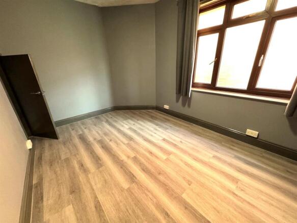 LOUNGE.jpg