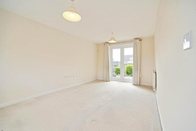 4 bed Detached for sale Image 4