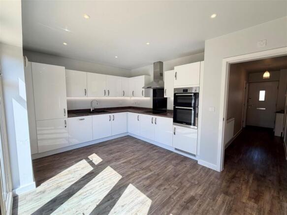 26 George Parish Road kitchen.jpg