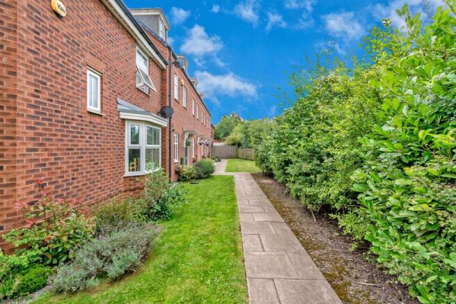 51, Water Reed Grove, Walsall, West Midlands, WS2 
