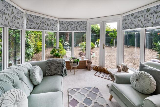 4 bed Detached for sale Image 5