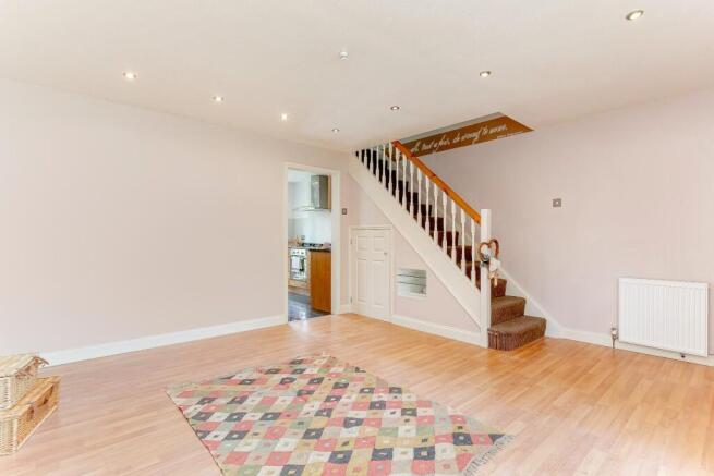 4 bed Semi-Detached for sale Image 4