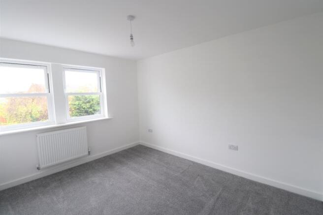 3 bed House to rent Image 9