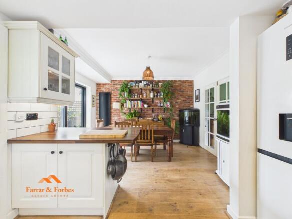 3 bed Semi-Detached for sale Image 10