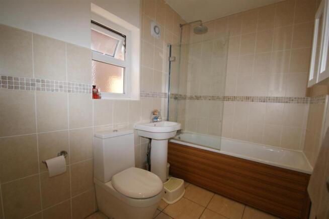 Bathroom.JPG