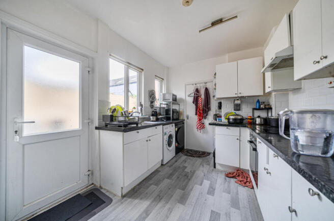 1408338-12-69c2c6...