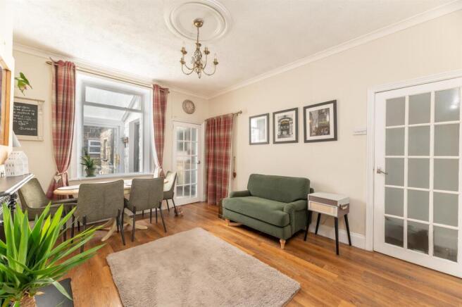 3 bed Terraced for sale Image 10