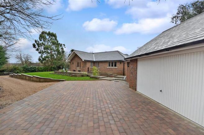 Driveway/Parking