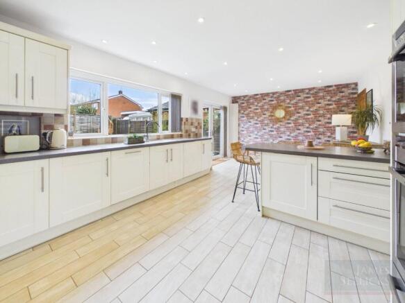 Open Plan Dining/Living Kitchen