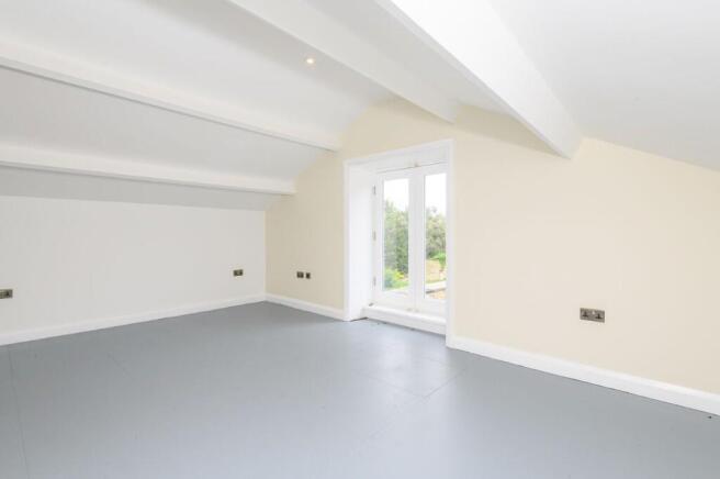 4 bed Barn Conversion for sale Image 8