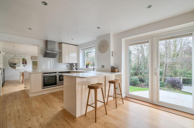 1413131-17-699497...