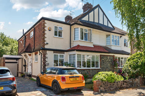 Great Bushey Drive, Totteridge, N20
