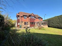 Peppings, Vicarage Way, Lewes BN8 5LA