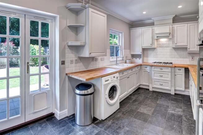 kitchen_a.jpg