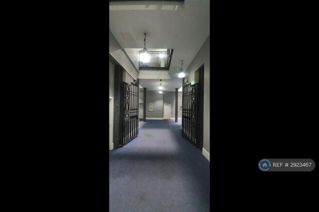 1 bed Flat to rent Image 12