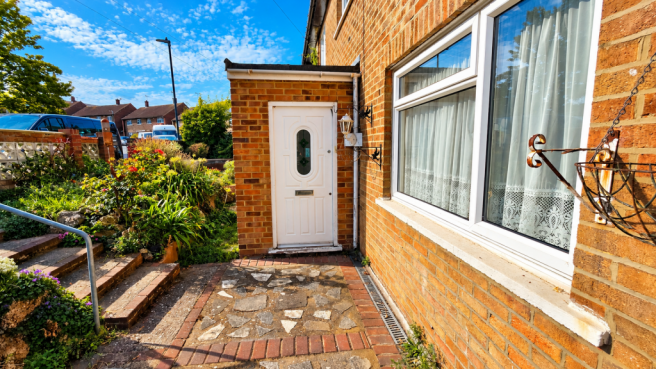 Cavell Crescent,Dartford,DA1 5NS photo 4
