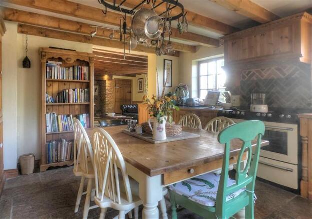 Additional Kitchen Photo