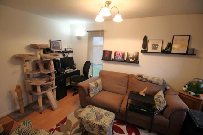 1 bed Flat for sale Image 4
