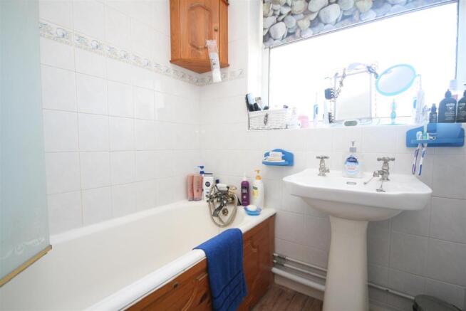Bathroom.JPG