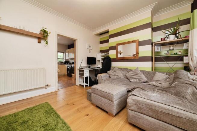 3 bed Terraced for sale Image 6