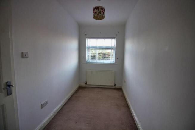 2 bed Terraced to rent Image 8