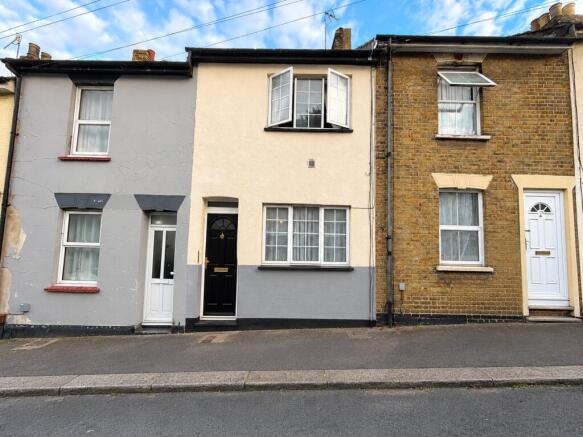 3-bed terraced on Sturla Road, Chatham, Kent, ME4, £180,000