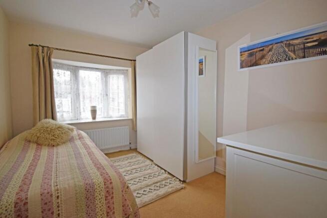 58 Churchfields Close, bed 2.jpg