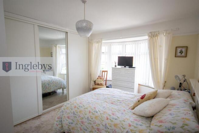 3 bed Semi-Detached for sale Image 10