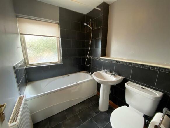 Bathroom.jpg