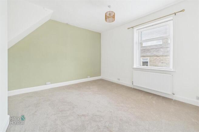 3 bed Terraced for sale Image 11