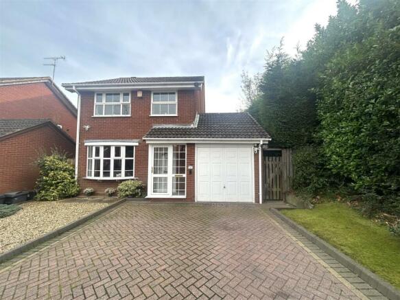 Lowfield Close Halesowen 1.jpg
