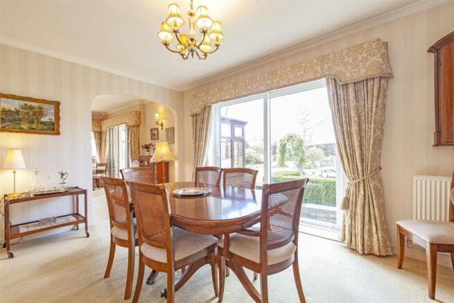 Dining Room-3.jpg