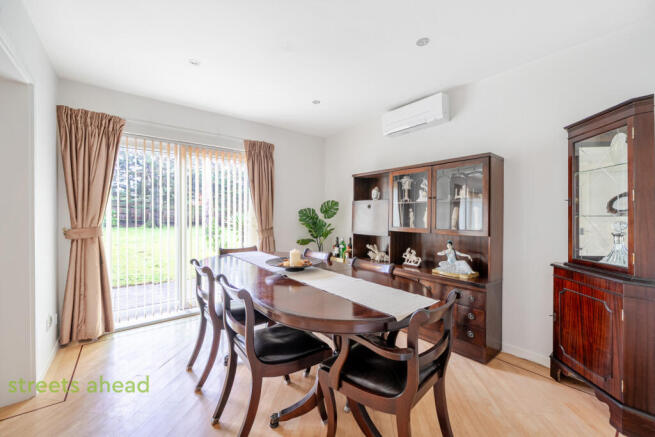 bd605801-e4a7-4cc...