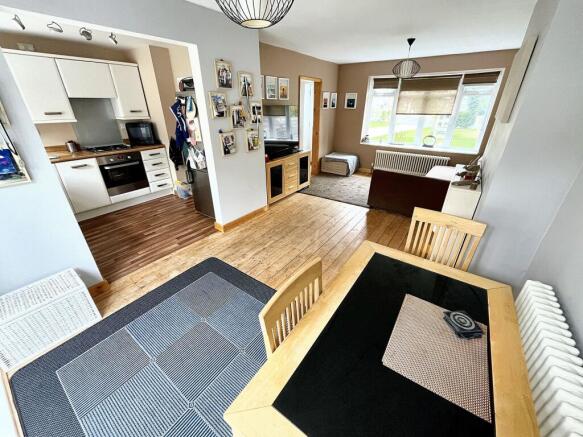 Lounge-Dining Room