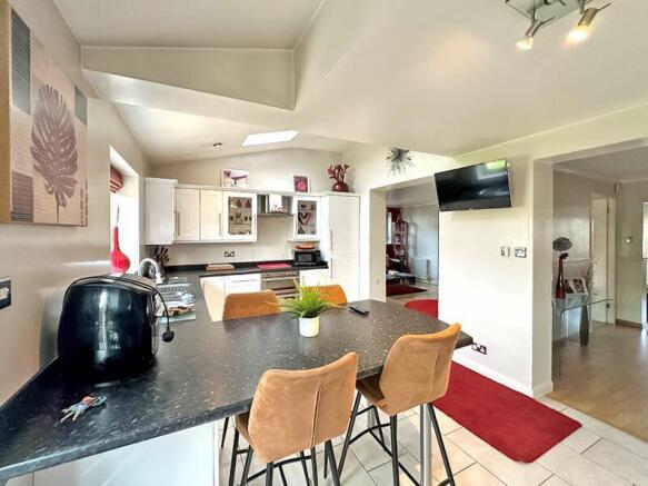 BREAKFAST KITCHEN