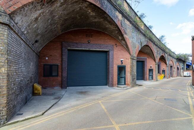 Bermondsey Arches  May 2313.jpg