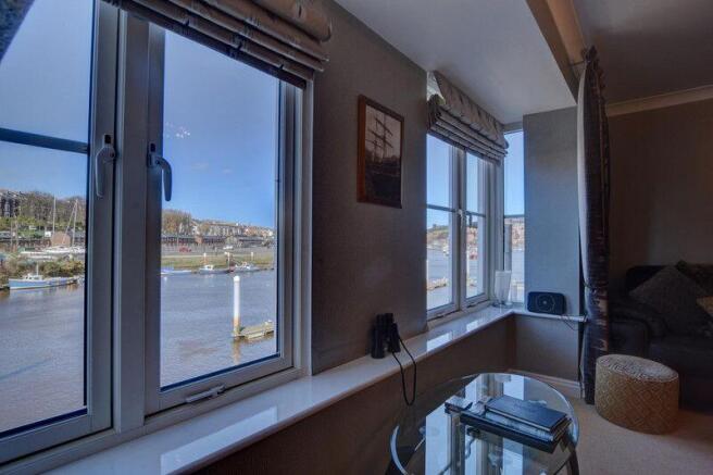 3 bed Apartment for sale Image 6