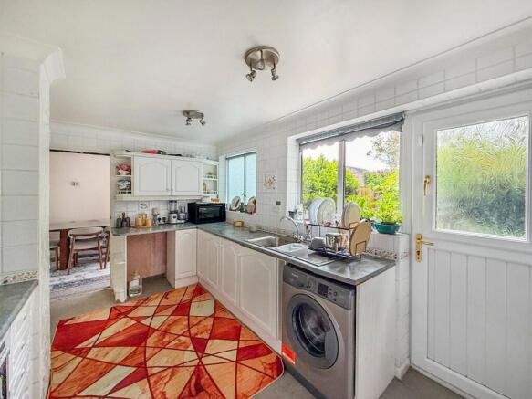 2 bed Semi-Detached for sale Image 10