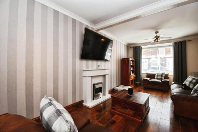 Lounge / dining room