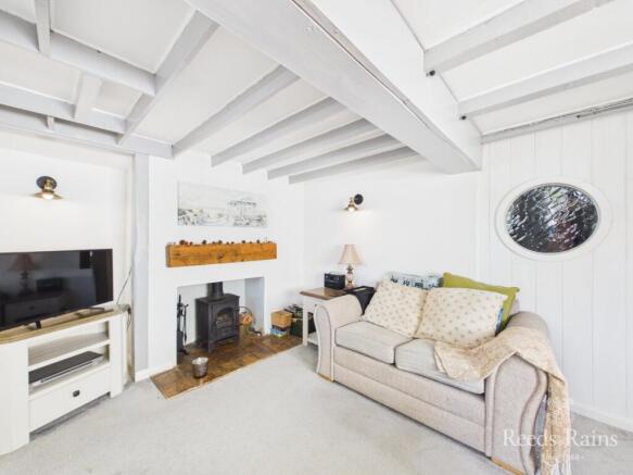 3 bed Semi-Detached for sale Image 4