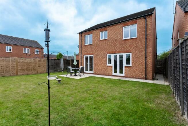 Priors Grove Close-17.jpg