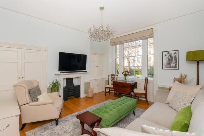 0T4CDHS - Living Room F.jpg