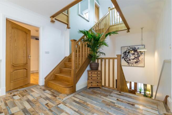 Landing/Dining Area