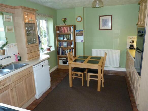 BREAKFAST KITCHEN
