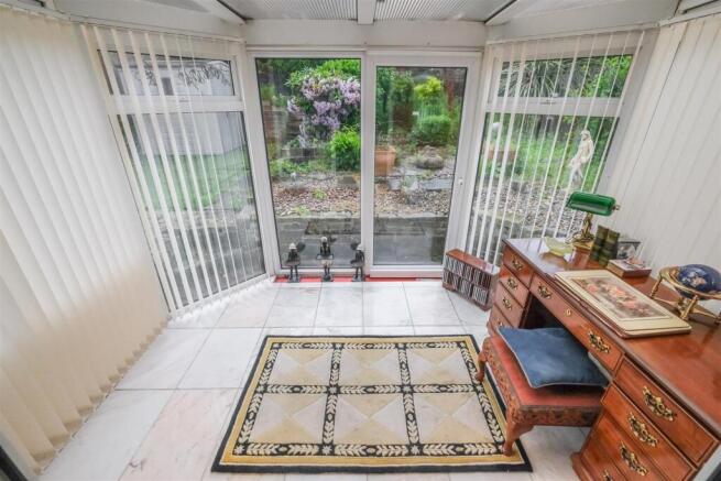 2 bed Semi-Detached Bungalow for sale Image 12