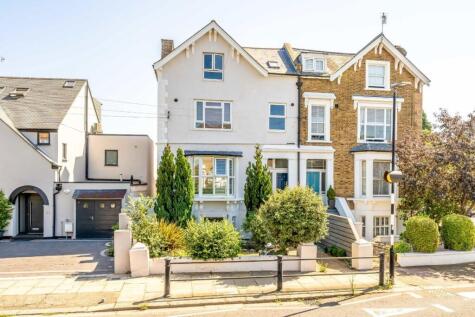 Queens Road, Teddington