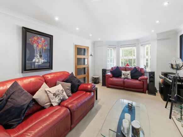 4 bed Detached for sale Image 6